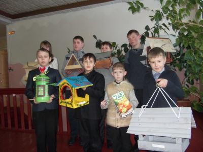 Ерахтурские школьники выявили лучших архитекторов птичьих столовых